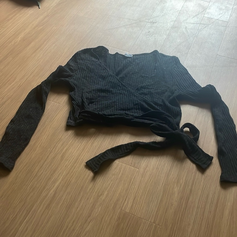 Cotton On, Size:Medium, Cropped, Black, Long Sleeve Shirt